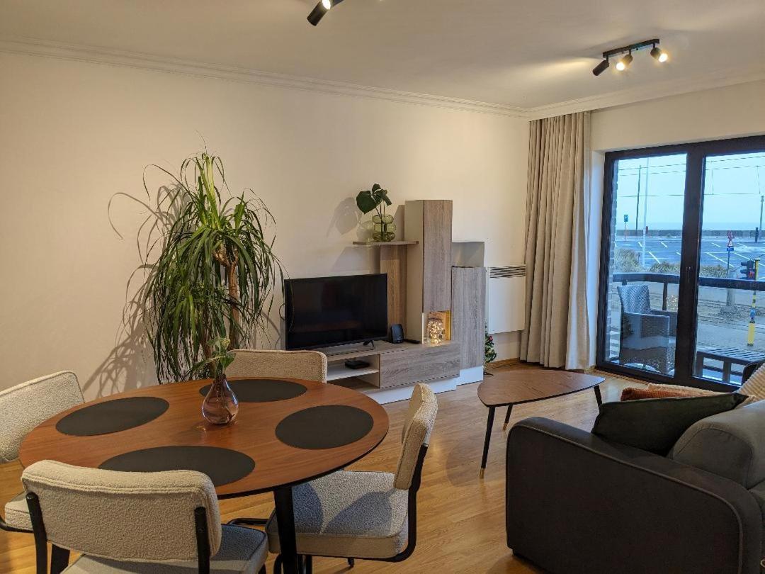 Vista Linda, Leuk Appartement Vlak Bij Zeedijk En Strand ออสเทนด์ ภายนอก รูปภาพ