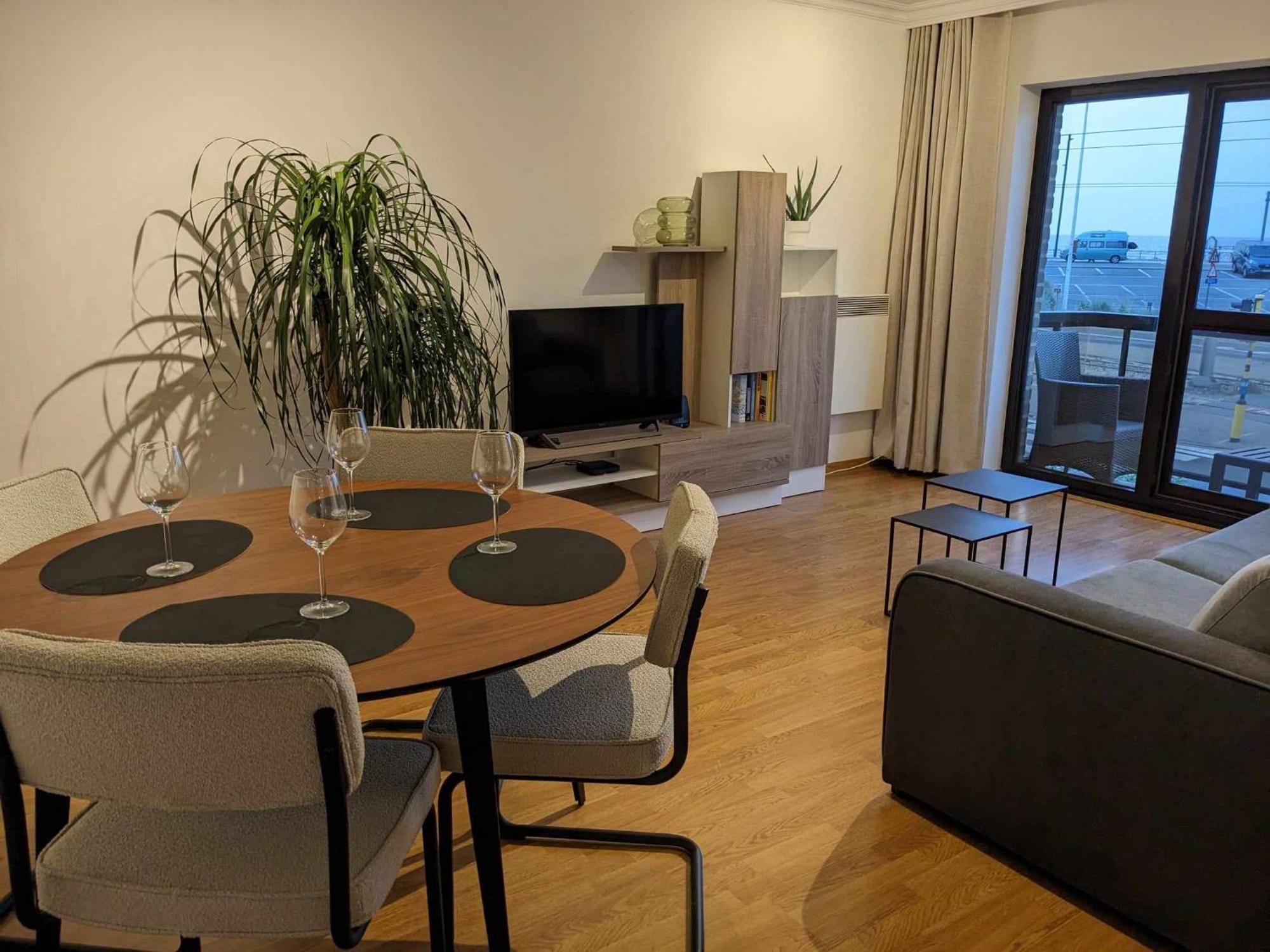 Vista Linda, Leuk Appartement Vlak Bij Zeedijk En Strand ออสเทนด์ ภายนอก รูปภาพ